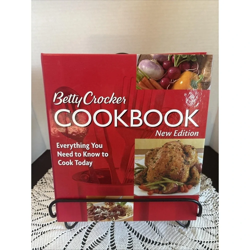 Betty Crocker's Everything You Need to Know to Cook Today New Editon Binder 2005